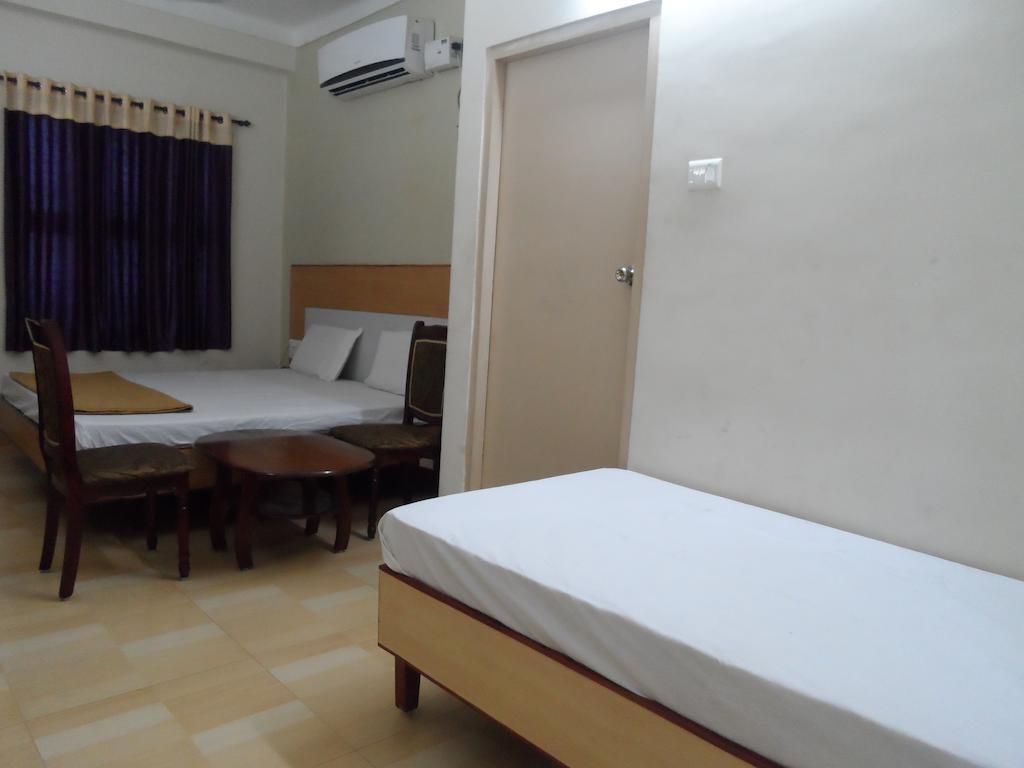 Hotel Pasuparthy Residency Tirupati Rum bild