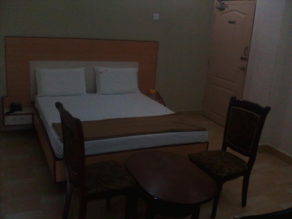Hotel Pasuparthy Residency Tirupati Rum bild